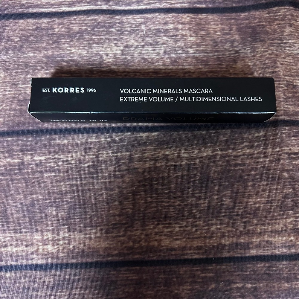 Korres Volcanic Minerals Drama Volume Mascara 01 Black 11ml New in Box